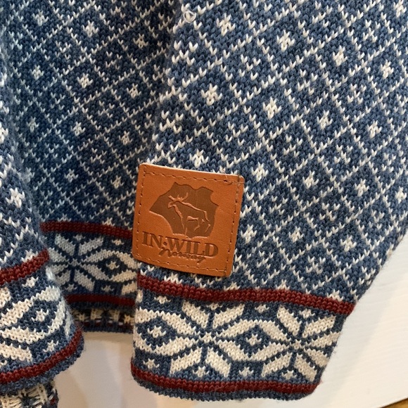 In-wild wool ski sweater. Blue and white with leather details. - Picture 2 of 7